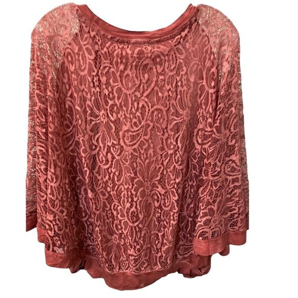 UMGEE Top with Dolman Sleeve and Lace  Size Medium - Picture 3 of 4
